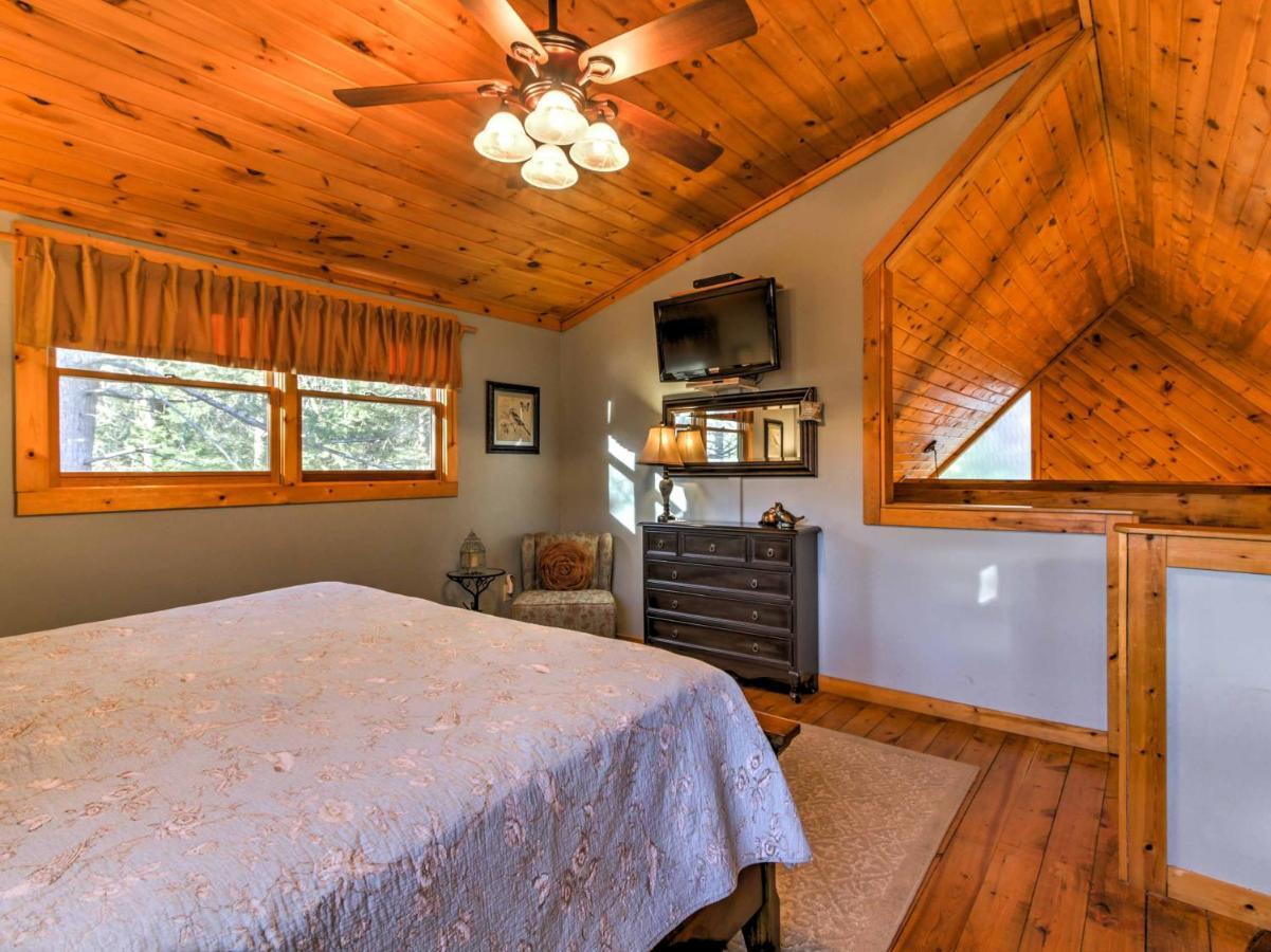 Вилла Cozy Nest Gatlinburg Cabin With Porch And Jacuzzi! Экстерьер фото